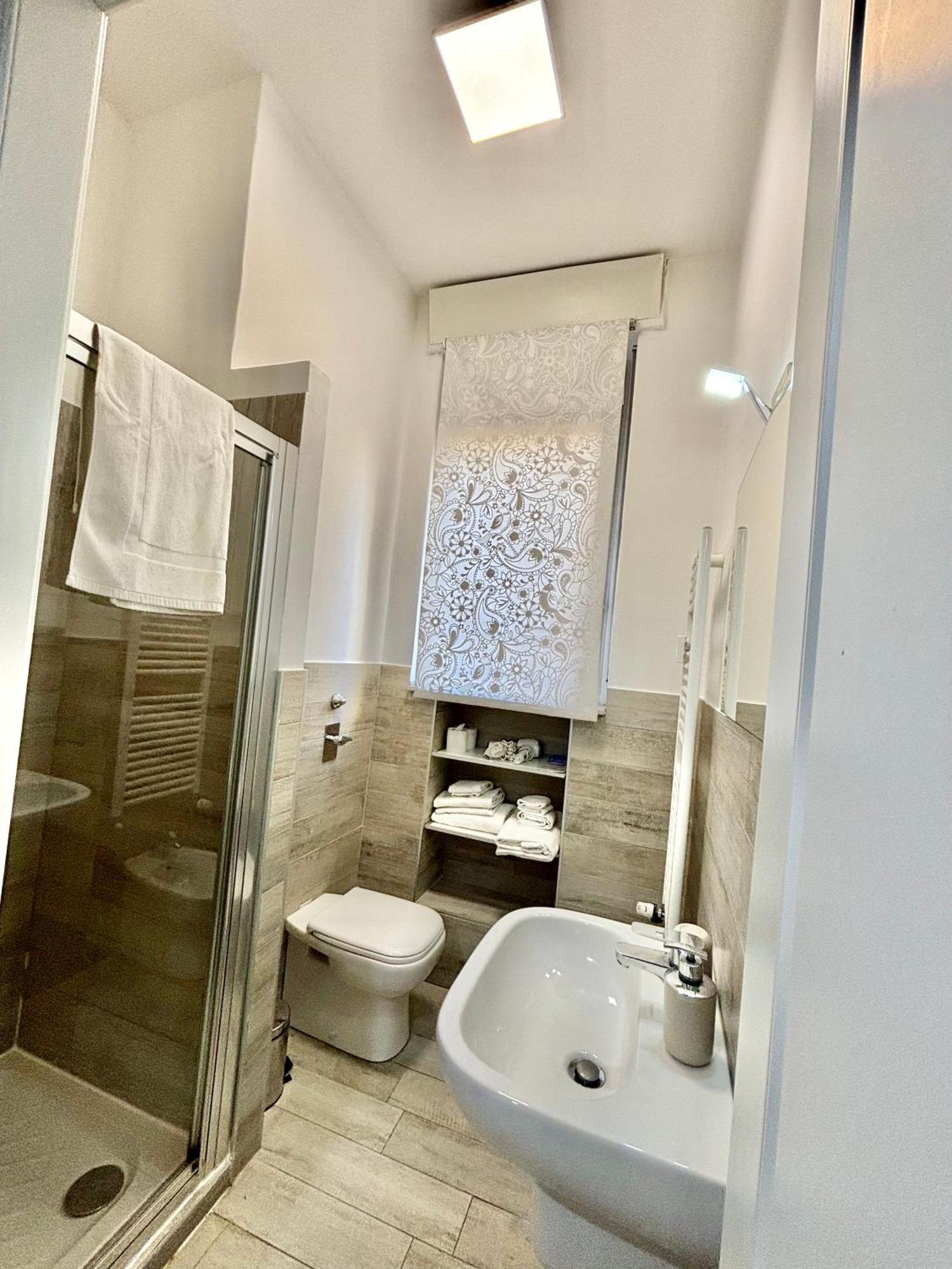 Joy House -Central City Near Metro Arco Della Pace Brera-Entire Apartment Perfect For Work & Play, Nightlife With Ac & Fast Wifi Welcome To The Cool Joy House! ميلان المظهر الخارجي الصورة